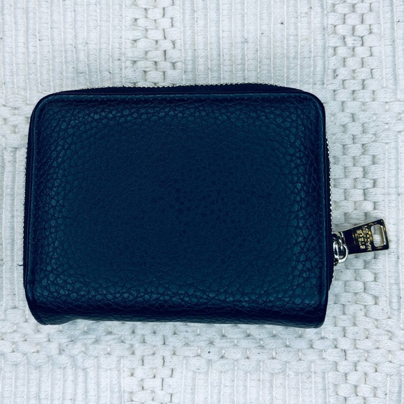 Steve Madden Wallet - Picture 3 of 4